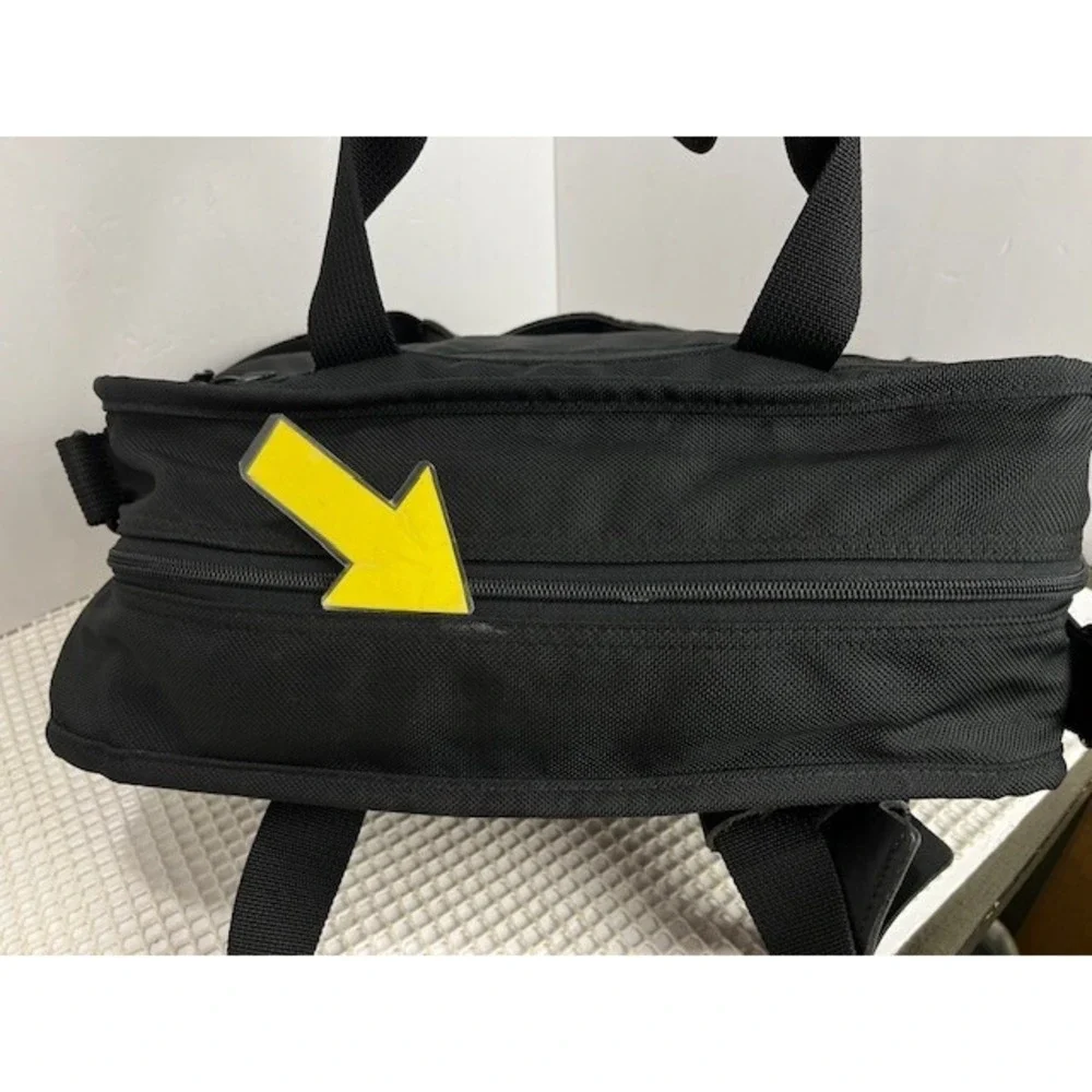 TUMI laptop Briefcase Style 223D3 Nylon Black Travel Career Business‎
